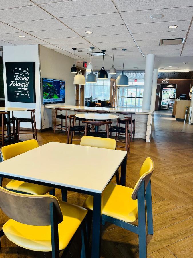 Fairfield Inn & Suites By Marriott Staunton Esterno foto